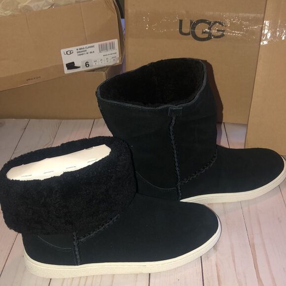 Ugg boots Mika Classic sneakers women’s black size 6 sheep skin - Picture 5 of 10